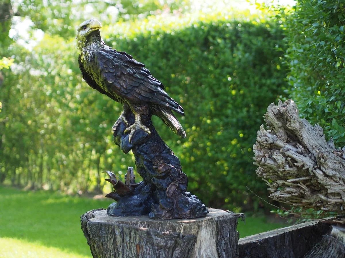 -Bronzefigur Adler auf Fels-