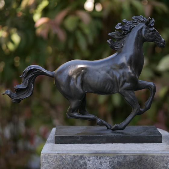 -Bronzefigur galopierendes Pferd-