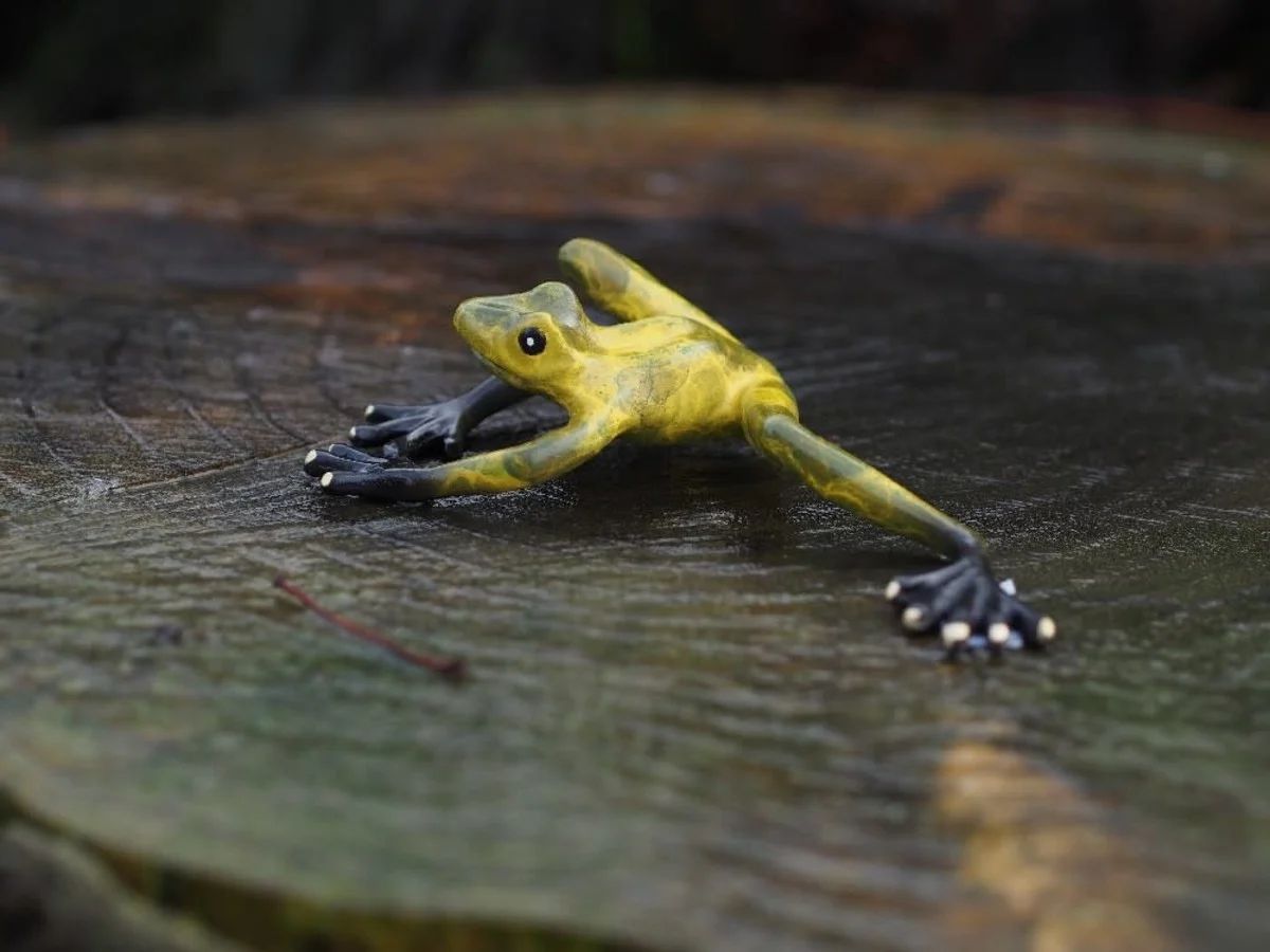 -Bronzefigur gelber Frosch klein-