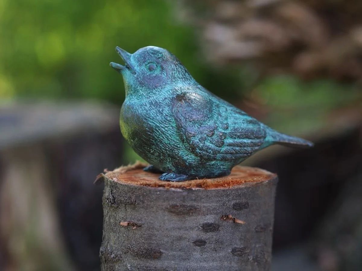 -Bronzefigur kleiner Vogel 2-