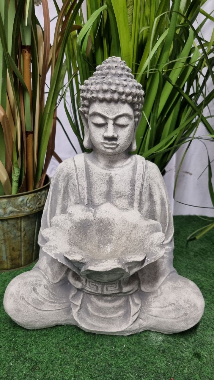 -Gartenfigur Buddha- sitzend mit Trinkschale- klein- antik grau- unter Statuen/Skulpturen Buddhas
