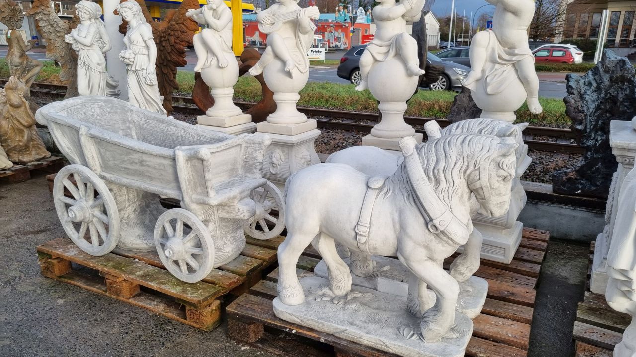 -Gartenfigur Pferde mit Kutsche zum bepflanzen- antik grau-