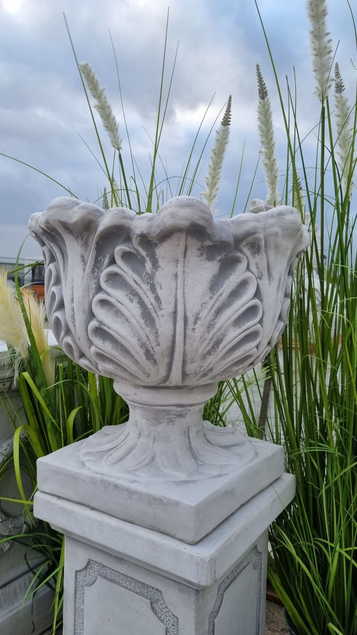 -Pflanzgefäss- Vase- Amphore mit Muster- antik grau-