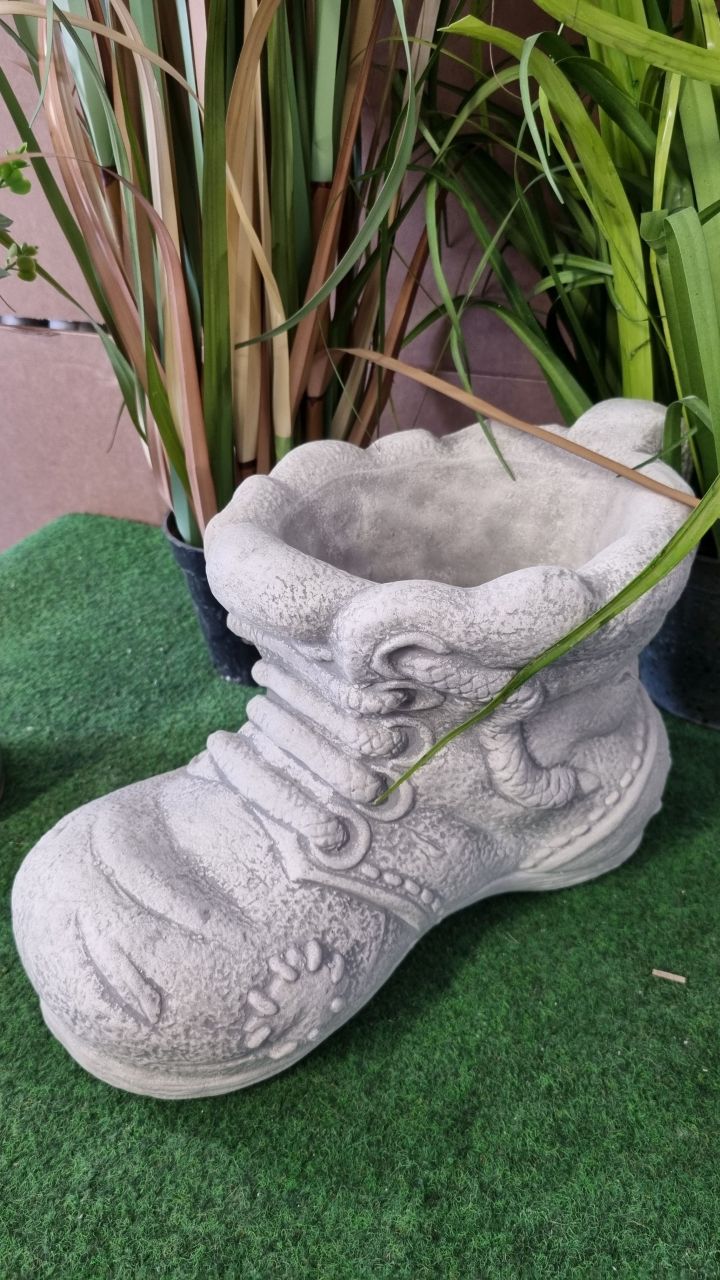-Skulptur- Pflanzgefäss -Schuh- zum bepflanzen- antik grau-