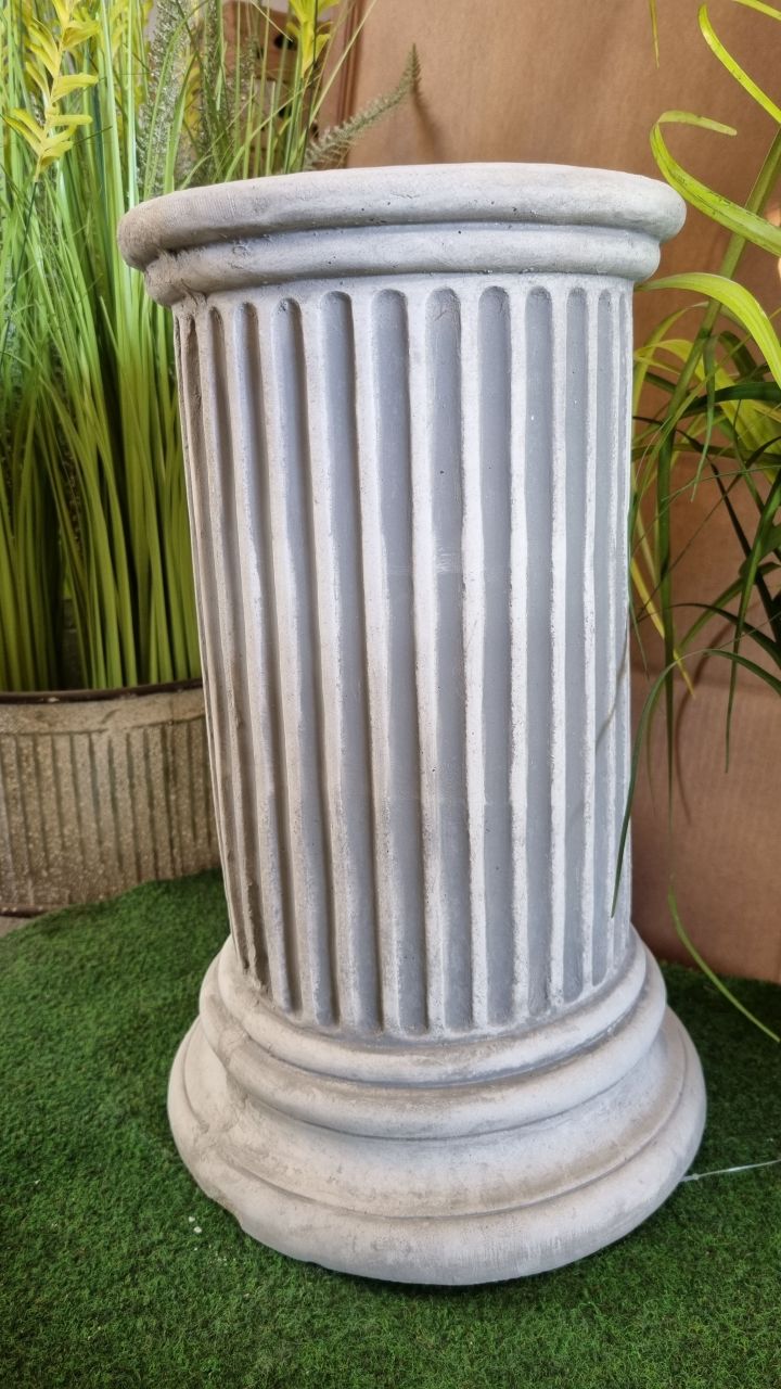 -Sockel- Säule geriffelt- rund- antik grau- unter Statuen/Skulpturen Säulen