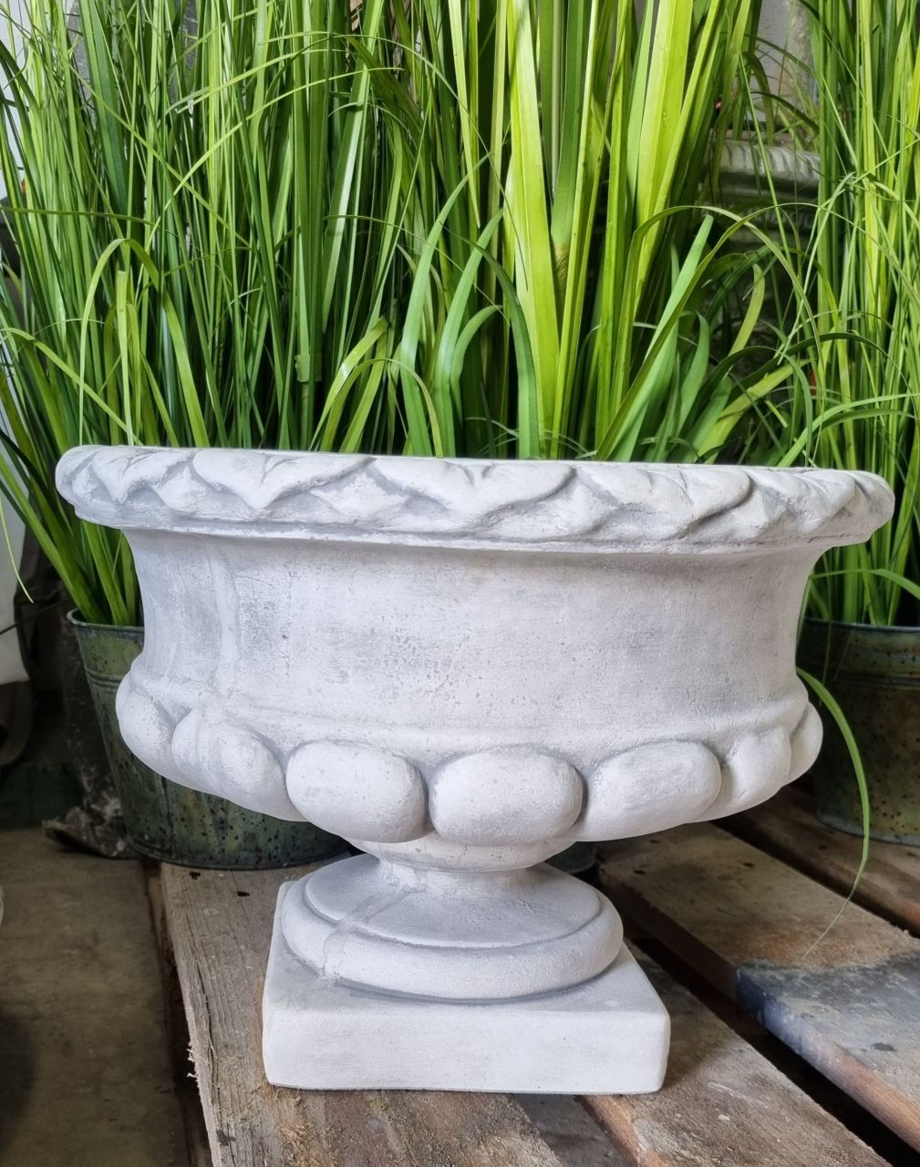 -Vase- Amphore- Pflanzgefäss- klein- antik grau- unter Rund um den Garten Pflanzgefäße