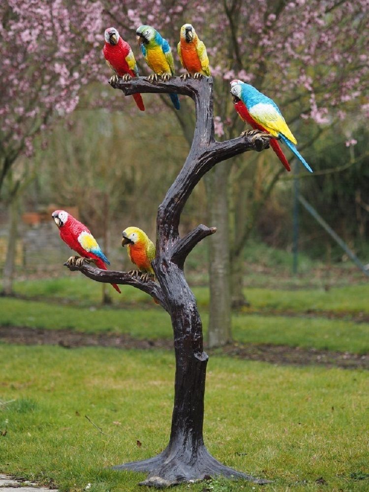Bronzefigur Baum mit Gefrbten Papageien