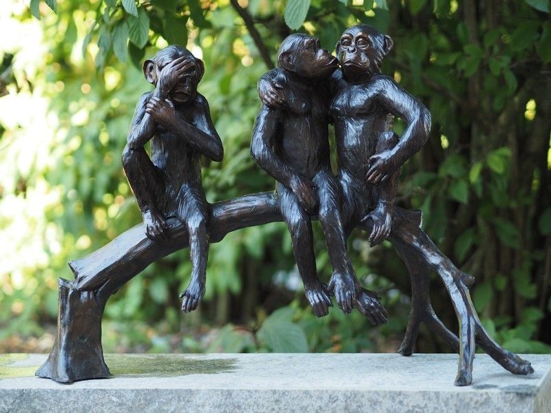 Bronzefigur Bronzefigur 3 Affen auf Baumstamm
