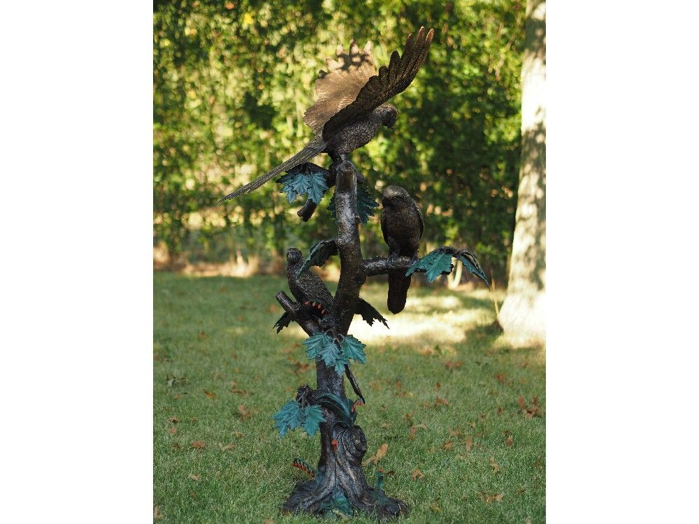 Bronzefigur Papageien auf Stamm