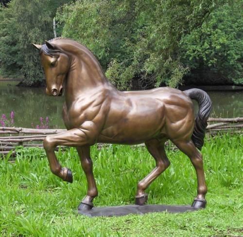 Bronzefigur Pferd unter Bronze und Metall Figuren