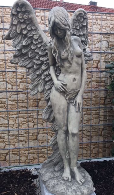 Gartenfigur Engelfrau stehend SHEKINAH- Steinguss - Original von Vidroflor