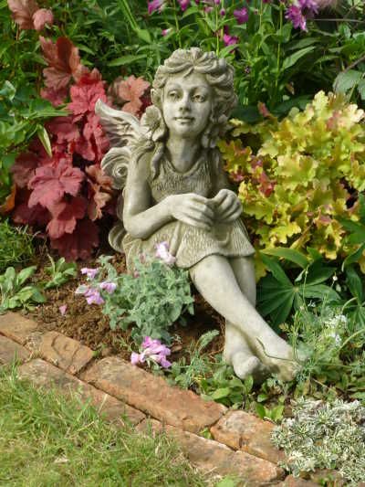 Gartenfigur FLEUR- Art-Nouveau Elfe- (c) by Fiona Scott - Original von Vidroflor unter Vidroflor Fantasy