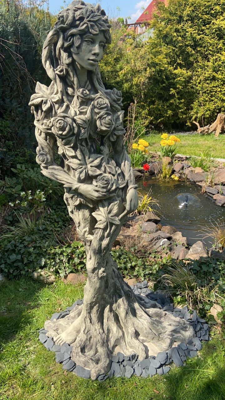 Gartenfigur Königin der Natur Ada - Original von Vidroflor