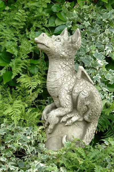 Gartenfigur SNAP- Drache- (c) by Fiona Scott- Steinguss - Original von Vidroflor unter Vidroflor Fantasy