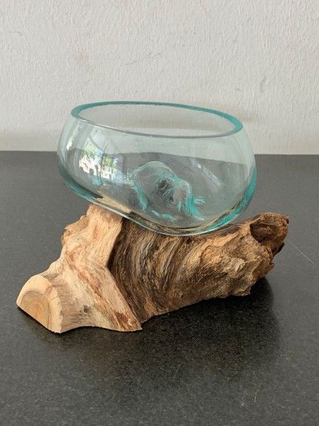 Glas auf Wurzel Schale  unter Naturstein Teak Holz Deko